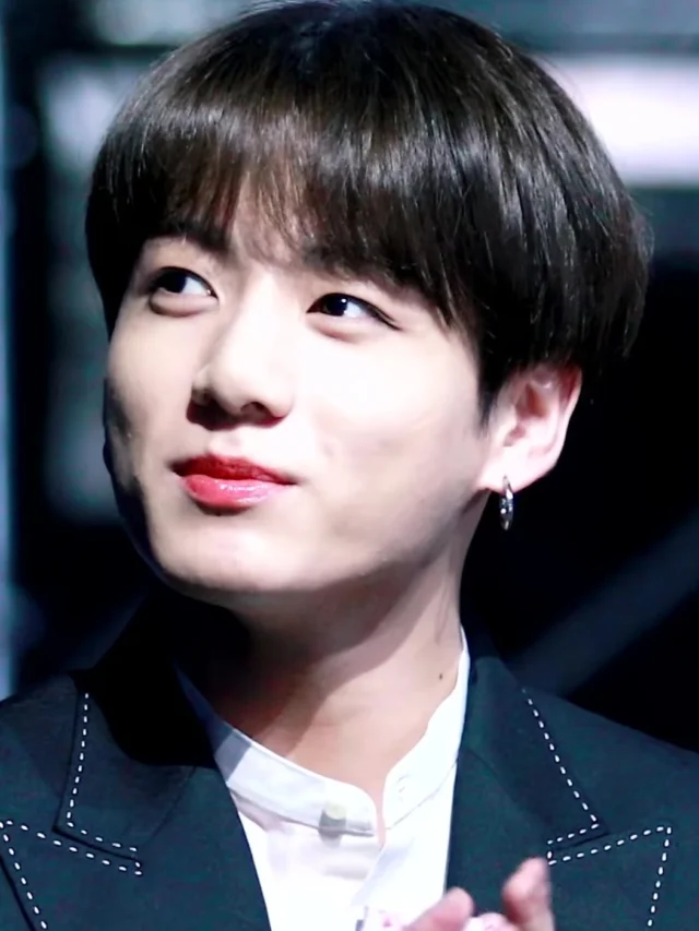 Jeon_Jung-kook_at_Golden_Disk_Awards,_5_January_2019_04